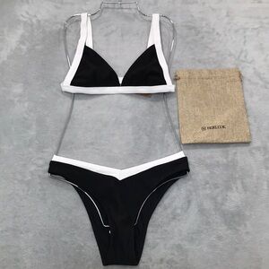 Berlook Contrast Trim Triangle Bikini Size L New with Dust bag